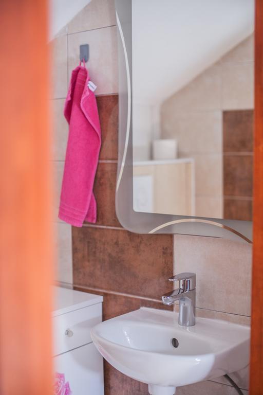 Guest House Trifora Trogir Exterior photo
