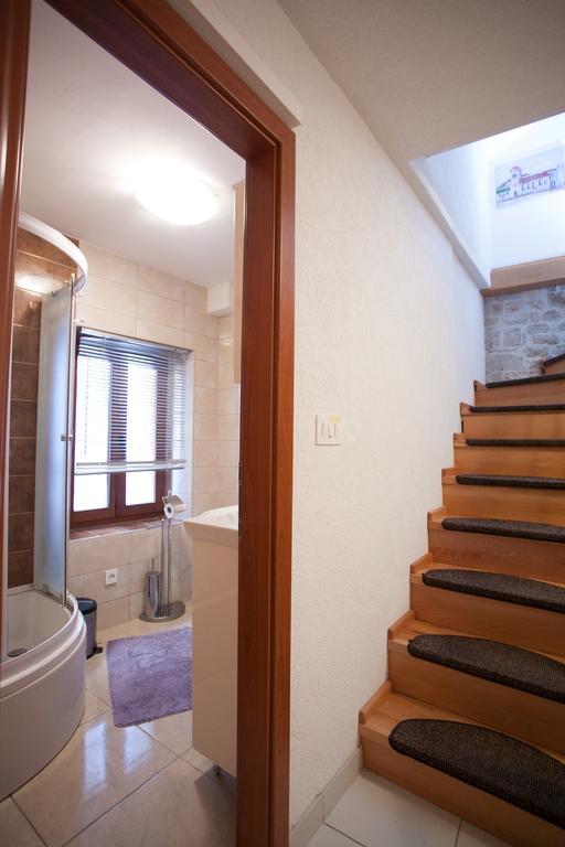 Guest House Trifora Trogir Exterior photo