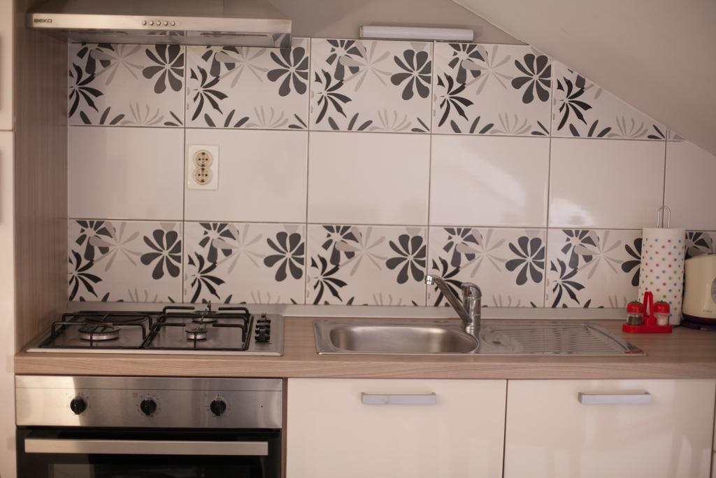 Guest House Trifora Trogir Exterior photo