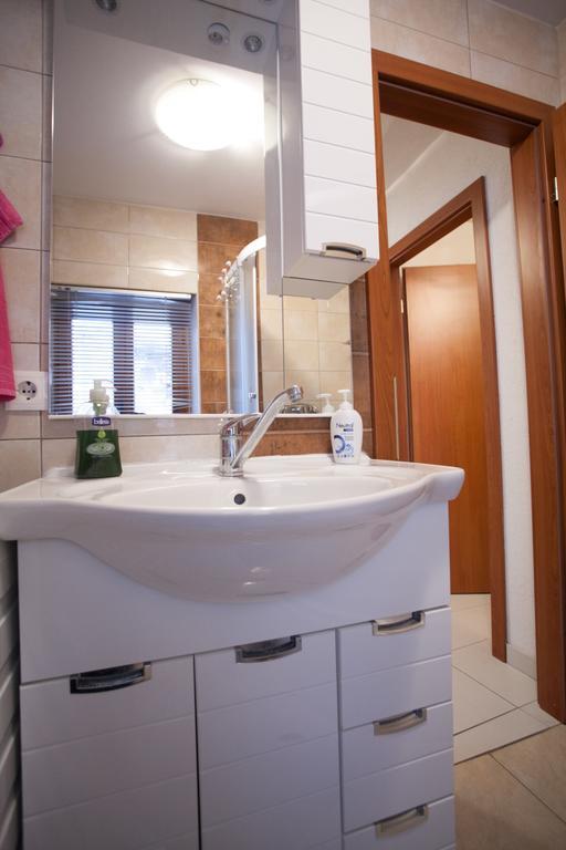 Guest House Trifora Trogir Exterior photo