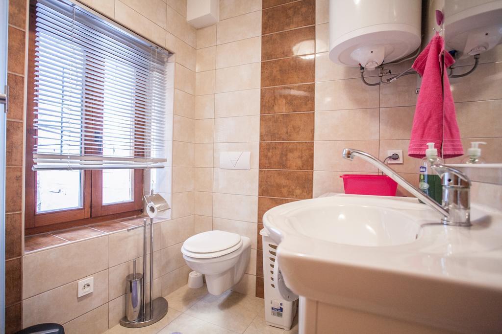 Guest House Trifora Trogir Exterior photo