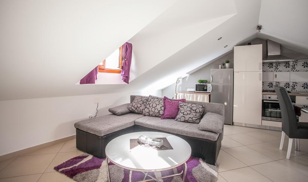 Guest House Trifora Trogir Exterior photo